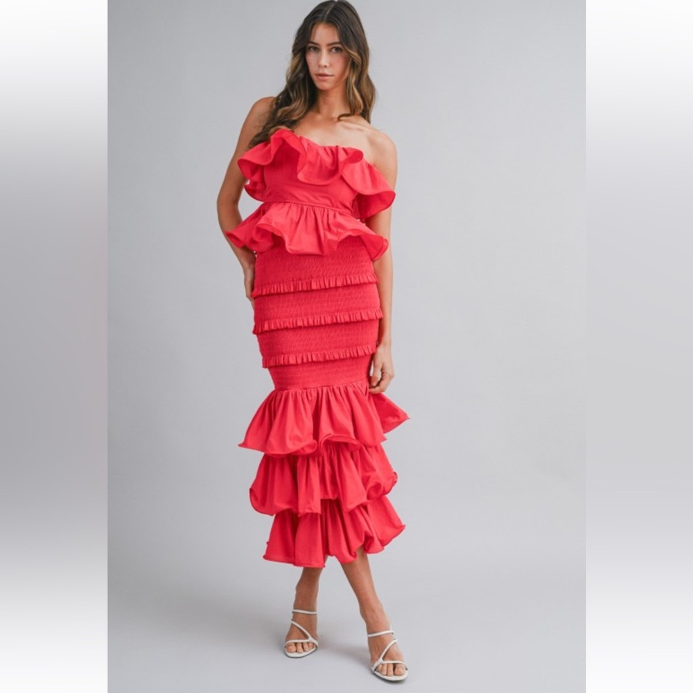 Red Ruffle Strapless Skirt Set - Picture 2 of 11